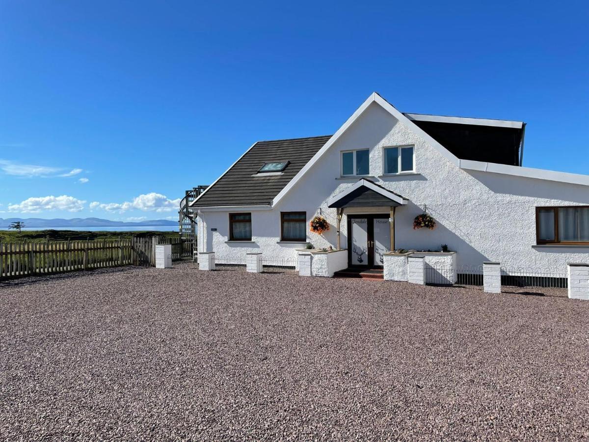 Self Catering Spacious Open Plan 3 Bed With Sea Views Apartment