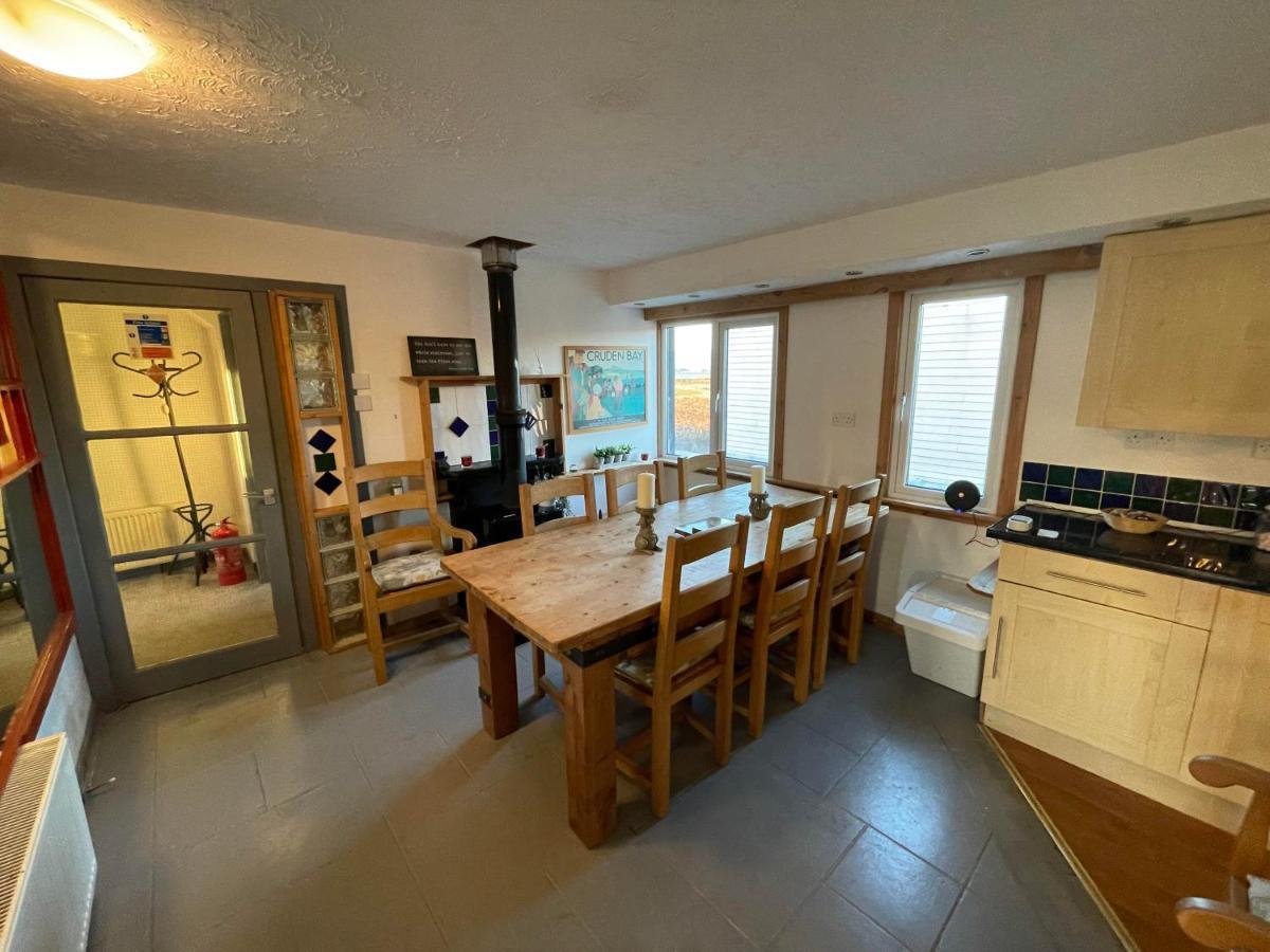 Self Catering Spacious Open Plan 3 Bed With Sea Views Apartment *